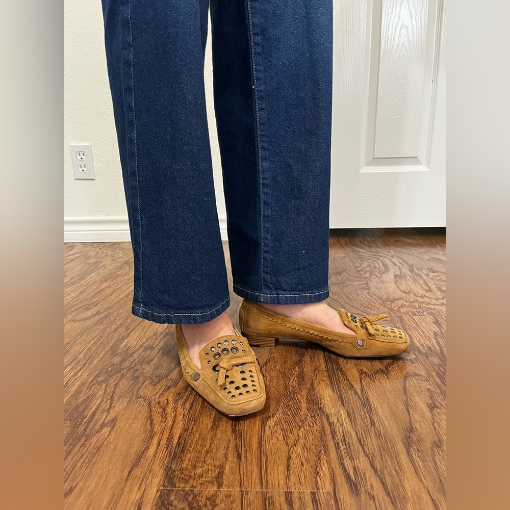 Tods Womens Tan Brown Studded Loafers Leather Size 8 US Work Career Flats GUC